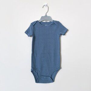 Short sleeve baby onsie, Soft bodysuit